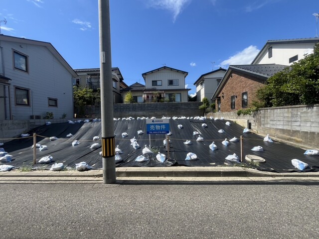 新潟市西区小針西一丁目　土地