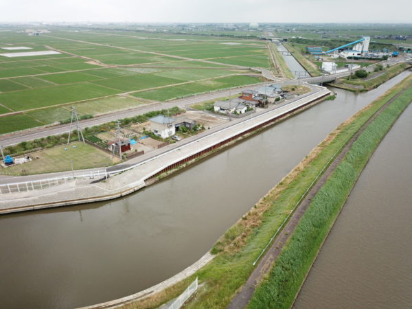 西蒲原排水4期地区西部幹線排水路第13次工事 写真