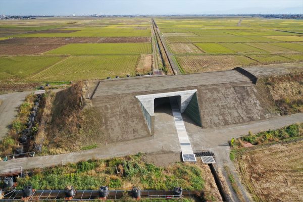 主要地方道新潟中央環状線（升潟他地内）道路改良工事 写真