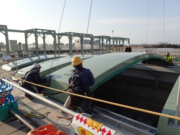 西川処理場　反応タンク（２系１池）覆蓋設置工事 写真