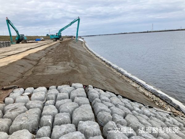 蔵岡低水護岸その９工事 写真