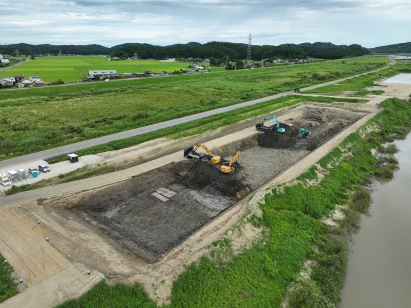 大河津分水路低水路掘削その１２工事 写真