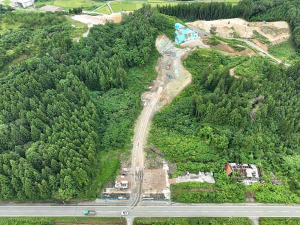 朝日温海道路 大須戸地区道路その12工事 写真