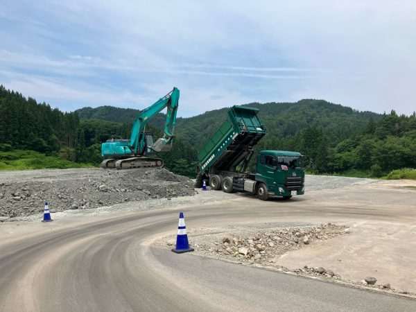 朝日温海道路 大須戸地区道路その12工事 写真