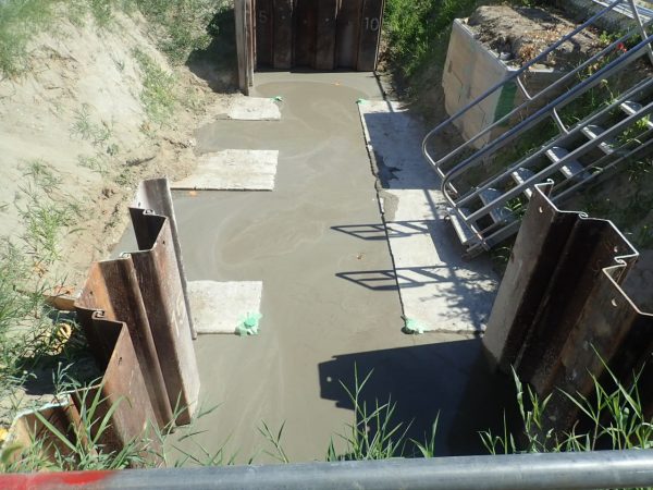 新潟処理場　分水槽撤去工事 写真