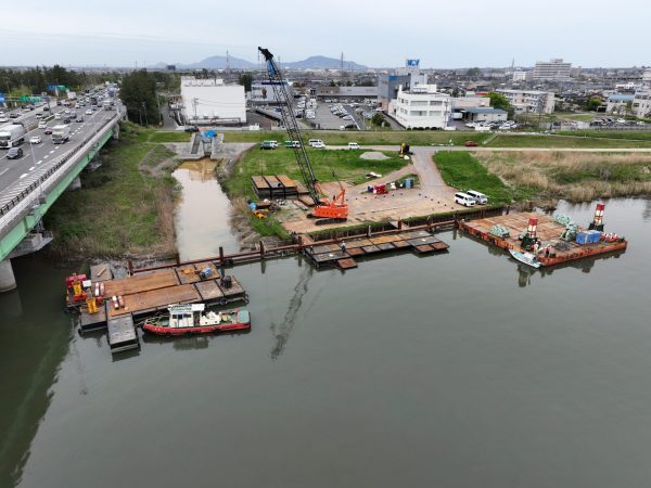 Ｒ７・８新潟大橋既設構造物撤去工事 写真