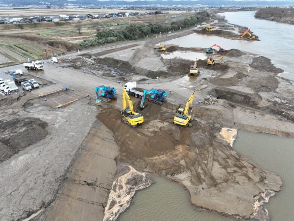 横場新田地区河道掘削その１４工事 写真