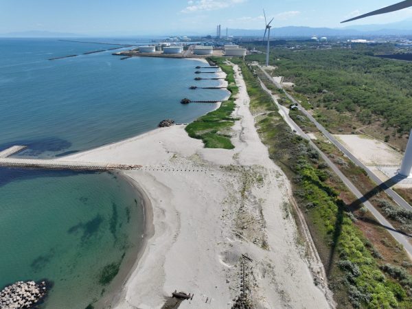 新潟港（東港区）西ふ頭地区ふ頭用地整備（その２）工事 写真