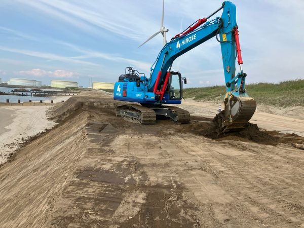 新潟港（東港区）西ふ頭地区ふ頭用地整備（その２）工事 写真