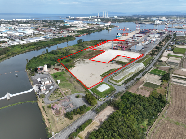 新潟港（東港区）西ふ頭地区ふ頭用地整備（その２）工事 写真