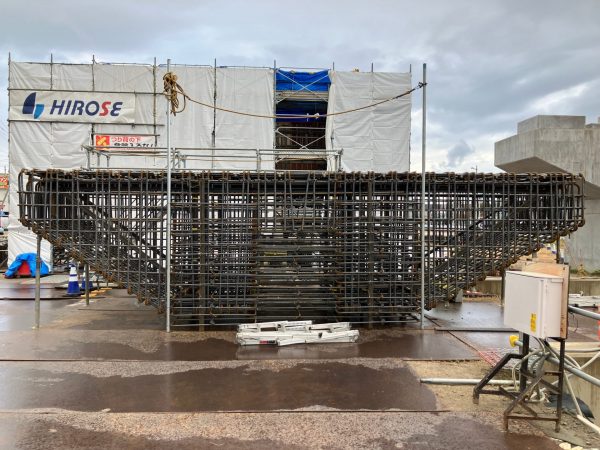 栗ノ木道路　栗ノ木高架橋下部（上り・P28-29）工事 写真