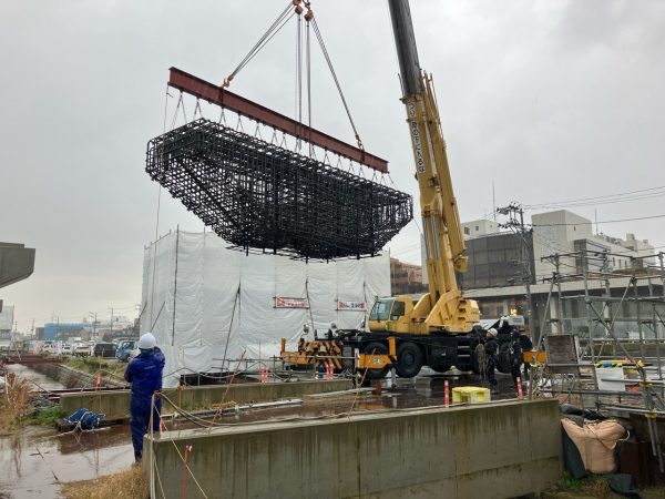 栗ノ木道路　栗ノ木高架橋下部（上り・P28-29）工事 写真