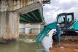 Ｒ７・８新潟大橋既設構造物撤去工事 写真