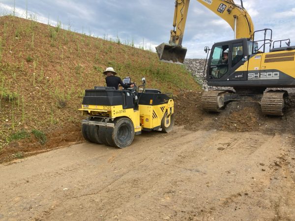 Ｒ７ー９朝日温海道路　猿沢地区道路その１０工事 写真