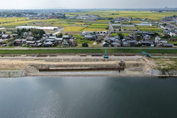 蔵岡低水護岸その11工事 写真