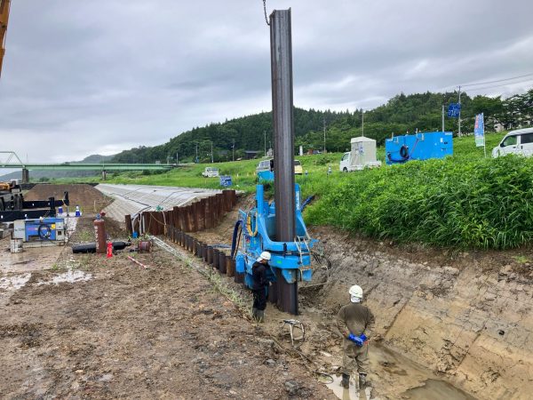 大河津分水路低水路掘削及び護岸その20工事 写真