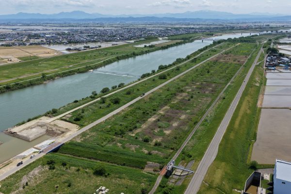 大河津分水路低水路掘削その18工事 写真